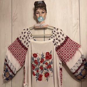 Off shoulder floral Handkerchief hem top